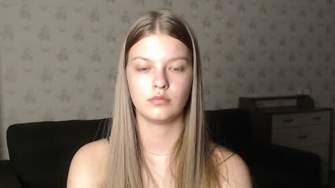 Snapshot of emysway chatting on December 27, 7:57 pm EmySway online show from December 27, 7:57 pm