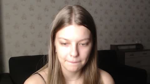 Snapshot of emysway chatting on December 28, 2:42 pm EmySway online show from December 28, 2:42 pm