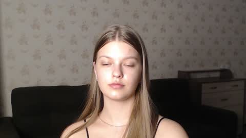 Snapshot of emysway chatting on December 29, 12:30 am EmySway online show from December 29, 12:30 am