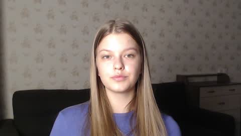 Snapshot of emysway chatting on December 30, 4:51 pm EmySway online show from December 30, 4:51 pm