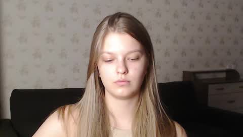Snapshot of emysway chatting on February 11, 12:37 pm EmySway online show from February 11, 12:37 pm