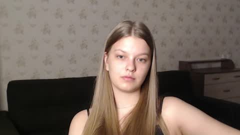 Snapshot of emysway chatting on February 25, 3:16 pm EmySway online show from February 25, 3:16 pm