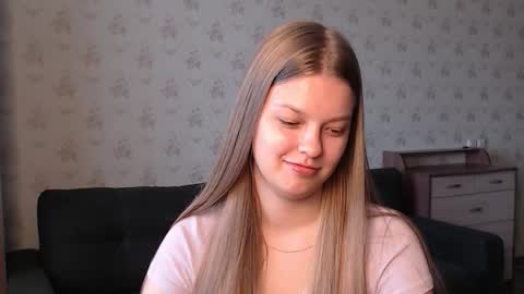 Snapshot of emysway chatting on September 22, 4:47 am EmySway online show from September 22, 4:47 am