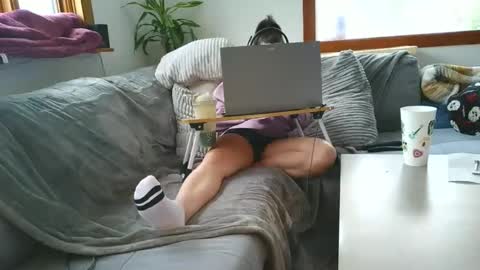 Snapshot of emyxxl chatting on March 11, 2:56 pm emyxxl online show from March 11, 2:56 pm