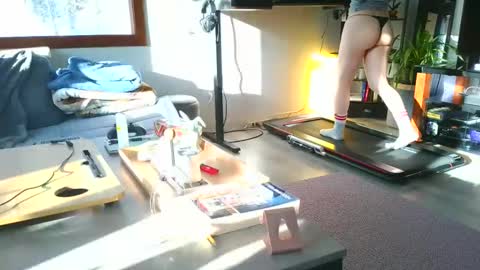 Snapshot of emyxxl chatting on March 18, 12:41 pm emyxxl online show from March 18, 12:41 pm