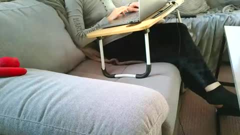 Snapshot of emyxxl chatting on March 27, 12:16 pm emyxxl online show from March 27, 12:16 pm