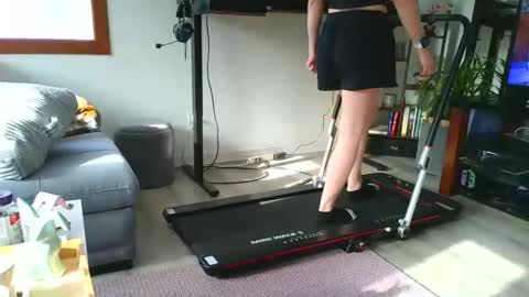 Snapshot of emyxxl chatting on March 28, 1:22 pm emyxxl online show from March 28, 1:22 pm