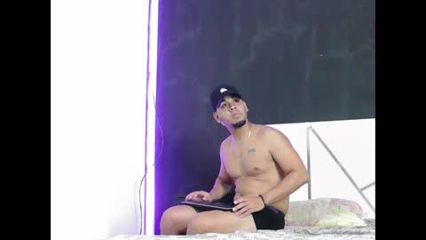 Snapshot of enchatted_joshi chatting on February 13, 10:28 pm enchatted_joshi online show from February 13, 10:28 pm