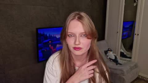 Alice online show from May 4, 6:04 pm