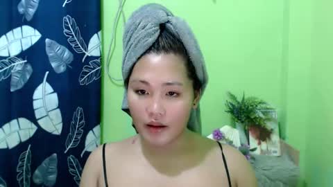 Snapshot of endlessllove_eva chatting on September 21, 7:32 am Eva online show from September 21, 7:32 am