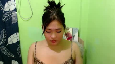 Snapshot of endlessllove_eva chatting on October 15, 5:24 pm Eva online show from October 15, 5:24 pm