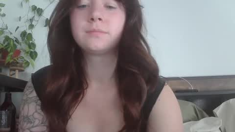 Snapshot of endlesslyevie chatting on December 14, 9:02 pm endlessly evie online show from December 14, 9:02 pm