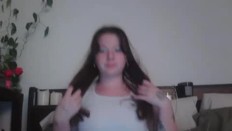 Snapshot of endlesslyevie chatting on January 27, 12:43 am endlessly evie online show from January 27, 12:43 am