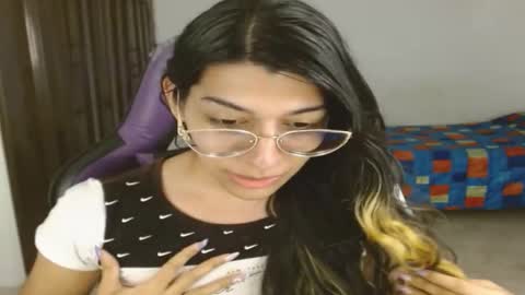 Snapshot of engiel_phoenix chatting on October 9, 3:04 am Engiel phoenix instagram engiel 13 online show from October 9, 3:04 am