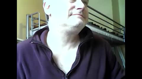 englishguysurrey online show from January 6, 12:57 pm