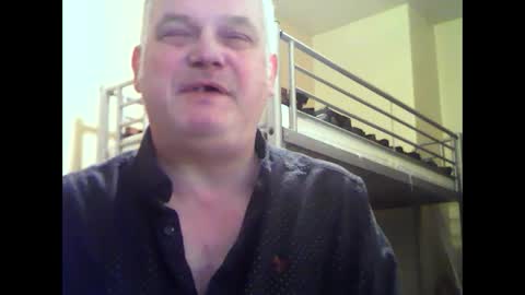 englishguysurrey online show from January 22, 10:05 pm
