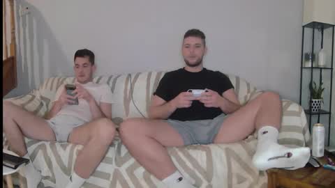 Snapshot of englishladxxx chatting on December 17, 8:54 pm Englishladxxx online show from December 17, 8:54 pm