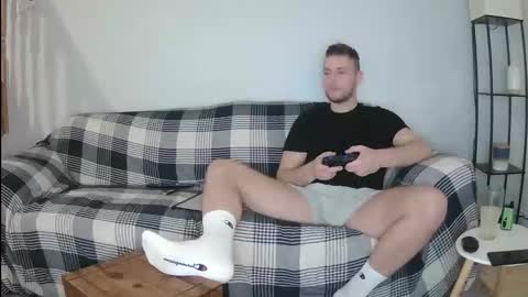 Englishladxxx online show from April 23, 8:33 pm