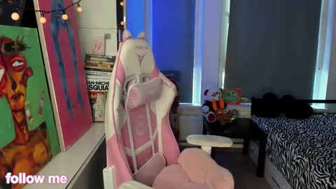 enigmastella online show from February 11, 11:04 am