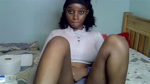 Snapshot of enkarxx chatting on February 5, 6:48 pm enkarxx online show from February 5, 6:48 pm