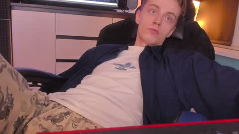 Snapshot of enkeer chatting on December 28, 1:18 am Enker online show from December 28, 1:18 am