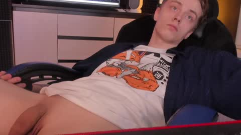 Snapshot of enkeer chatting on January 19, 11:53 pm Enker online show from January 19, 11:53 pm