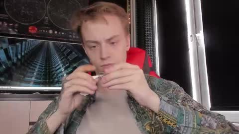 Snapshot of enkeer chatting on October 2, 9:27 am Enker online show from October 2, 9:27 am