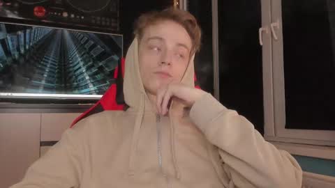 Snapshot of enkeer chatting on October 12, 8:08 pm Enker online show from October 12, 8:08 pm