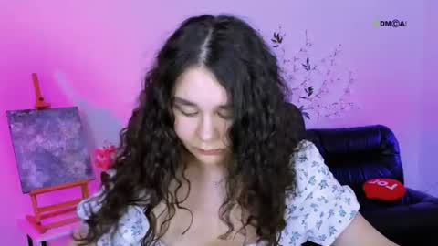 enny_mrr_ online show from June 26, 5:17 pm