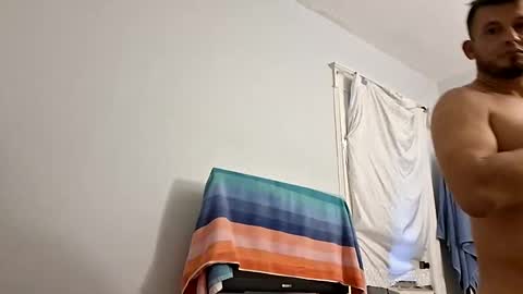 Snapshot of enri1212 chatting on October 2, 10:39 pm enri1212 online show from October 2, 10:39 pm