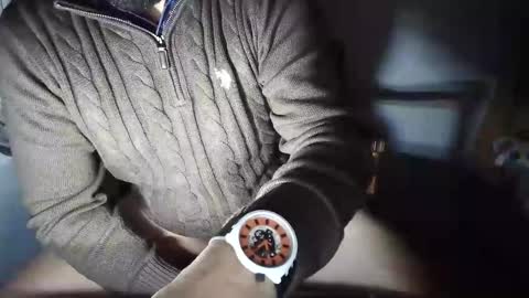 Snapshot of enri1212 chatting on December 14, 2:06 am enri1212 online show from December 14, 2:06 am