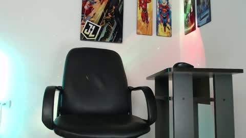 Snapshot of enriblack92 chatting on December 29, 3:54 am enriblack92 online show from December 29, 3:54 am