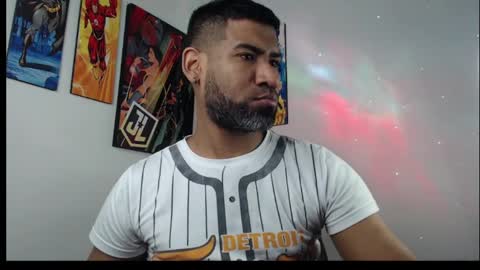 Snapshot of enriblack92 chatting on February 4, 8:38 pm enriblack92 online show from February 4, 8:38 pm