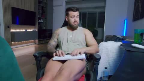 Erik online show from April 27, 6:50 pm