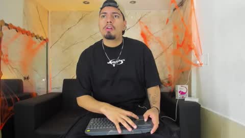 enrique online show from October 22, 1:55 pm