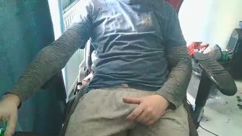 Snapshot of enriquexxx21xxx chatting on November 9, 12:25 pm enriquexxx21xxx online show from November 9, 12:25 pm