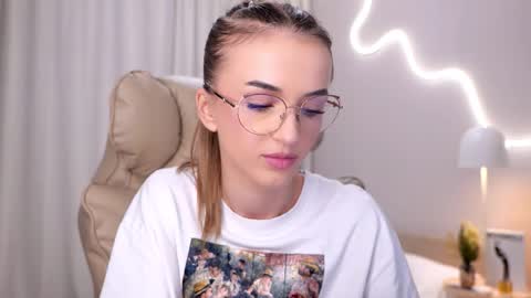 Snapshot of entya chatting on November 14, 5:39 am entya online show from November 14, 5:39 am