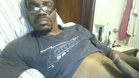 Snapshot of envyme2017 chatting on December 23, 2:56 am Envyme2017 online show from December 23, 2:56 am