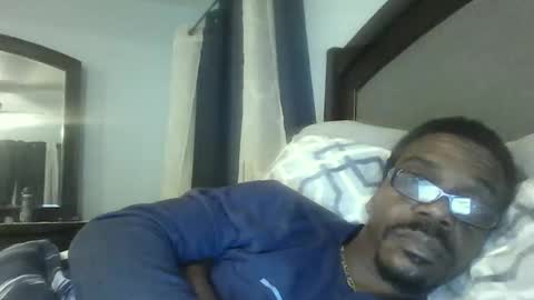 Snapshot of envyme2017 chatting on February 8, 6:43 am Envyme2017 online show from February 8, 6:43 am