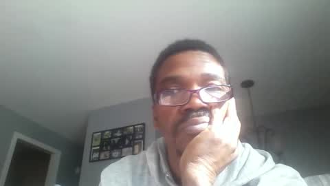 Snapshot of envyme2017 chatting on February 8, 5:39 pm Envyme2017 online show from February 8, 5:39 pm