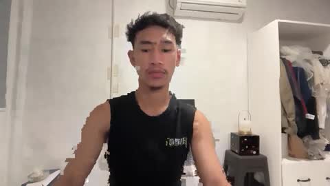 Snapshot of enzinoxx2024 chatting on June 8, 3:12 pm enzo online show from June 8, 3:12 pm