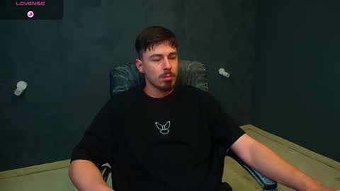 EnzoRace online show from November 17, 5:24 am