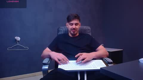 EnzoRace online show from February 3, 6:40 am