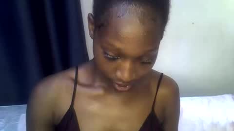 Snapshot of ephy03 chatting on September 12, 10:37 am ephy03 online show from September 12, 10:37 am