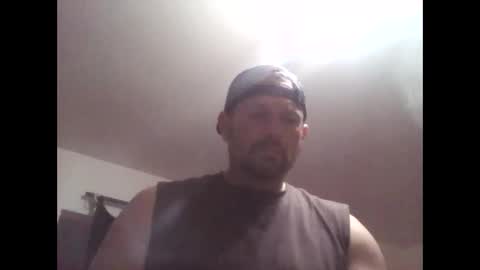 Snapshot of epictriggz chatting on March 29, 7:25 pm slutcouple online show from March 29, 7:25 pm