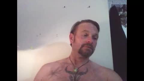 Snapshot of epictriggz chatting on March 31, 8:26 am slutcouple online show from March 31, 8:26 am