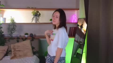 Kira online show from December 16, 1:43 am