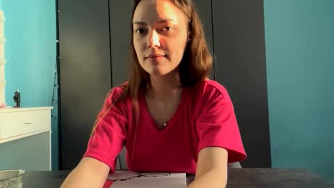 Lily online show from February 4, 8:09 am