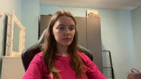 Lily online show from May 11, 8:09 am