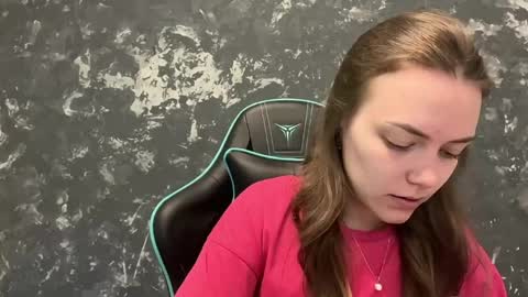 Lily online show from May 13, 6:11 am